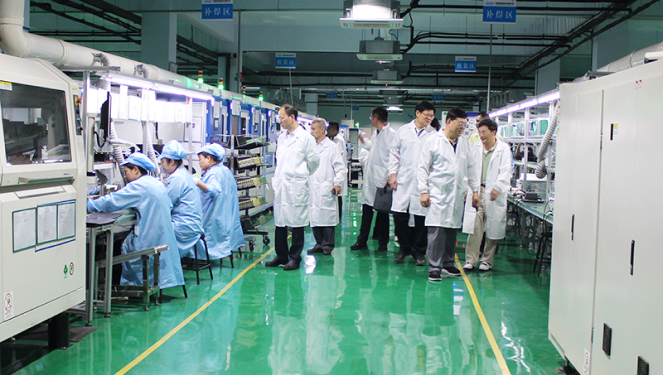 省政协教科卫体委员会副主任王世农一行来杏彩网站体育
科技集团参观调研