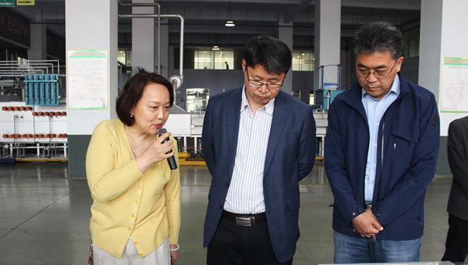 山东省创新发展研究院调研组莅临杏彩网站体育
科技集团指导工作