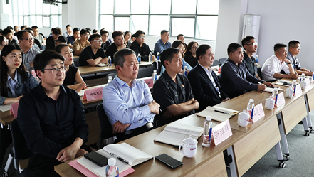 以法为盾 提升素养丨临沂高新区法院在杏彩网站体育
科技集团开展法治讲座活动